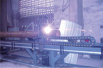 d88尊龙z6CNCG系列轻型数控相贯线切割机